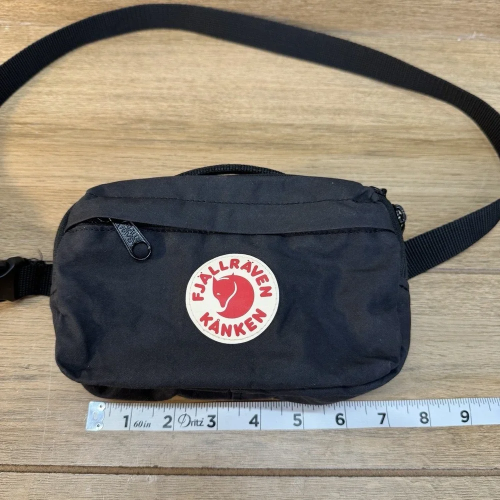 FjallRaven Kanken Hip Fanny Pack Compact Pockets Adjustable Strap Travel Black